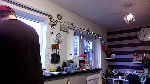 ArcanceTheo82 online show from 12/18/24, 01:34