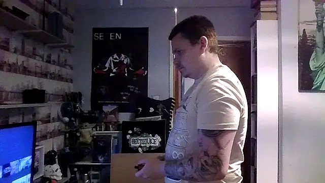 ArcanceTheo82 online show from 12/18/24, 07:41