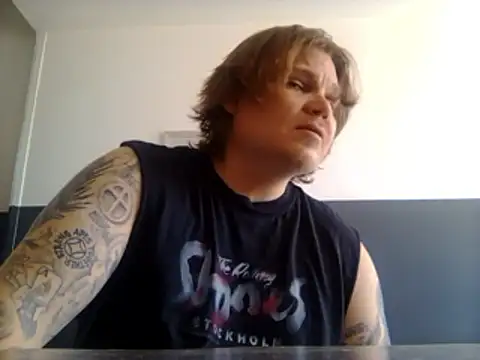 ArcanceTheo82 online show from 05/25/26, 10:54