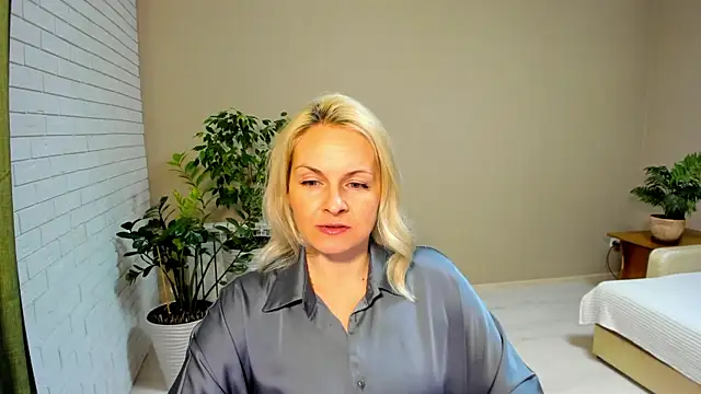 Alicee Gracee online show from 02/01/25, 07:23