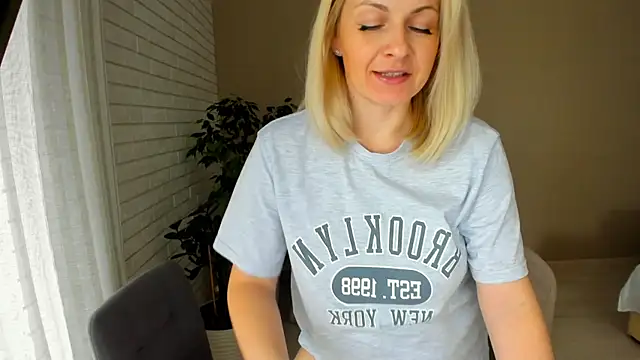 Alicee Gracee online show from 02/03/25, 07:51