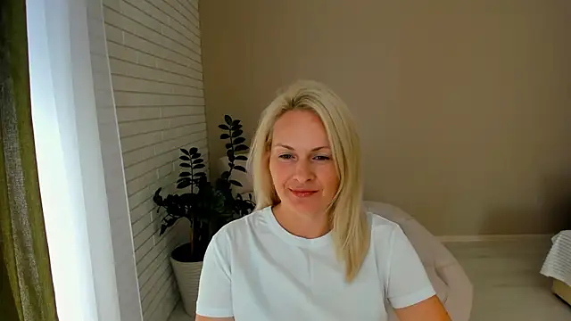 Alicee Gracee online show from 09/11/25, 07:52