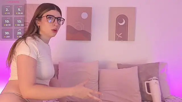 Snapshot of Mia_Heartt chatting on 02/15/26, 03:20 Mia Heartt online show from 02/15/26, 03:20