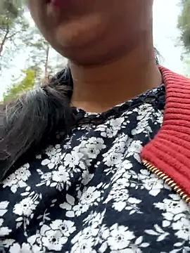 Snapshot of ScarletAss chatting on 09/14/25, 04:33 ScarletAss online show from 09/14/25, 04:33