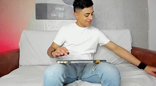 Lucii fer  online show from 03/19/25, 11:28