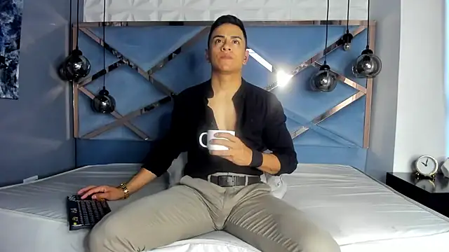 Lucii fer  online show from 11/22/25, 11:42