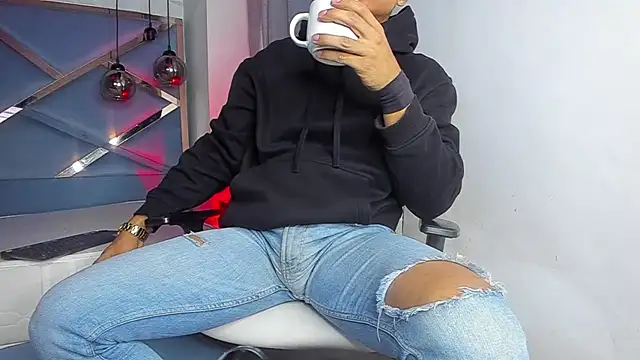 Lucii fer  online show from 03/18/26, 11:46