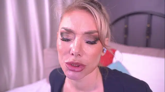 IsadoraDunkan online show from 03/21/25, 11:34