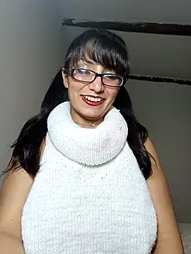 Snapshot of Lucy_Chery chatting on 06/03/26, 02:25 Lucy Chery online show from 06/03/26, 02:25