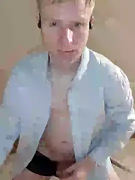 Snapshot of davidsocke chatting on 12/11/24, 04:53 davidsocke online show from 12/11/24, 04:53