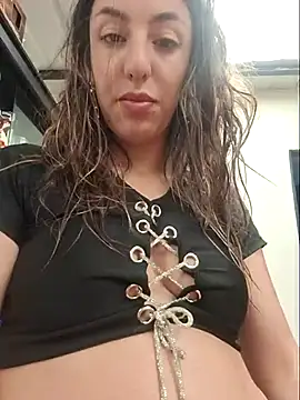 queen-natty online show from 02/18/25, 04:05