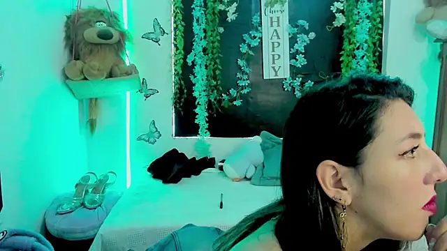 queen-natty online show from 10/27/25, 02:43