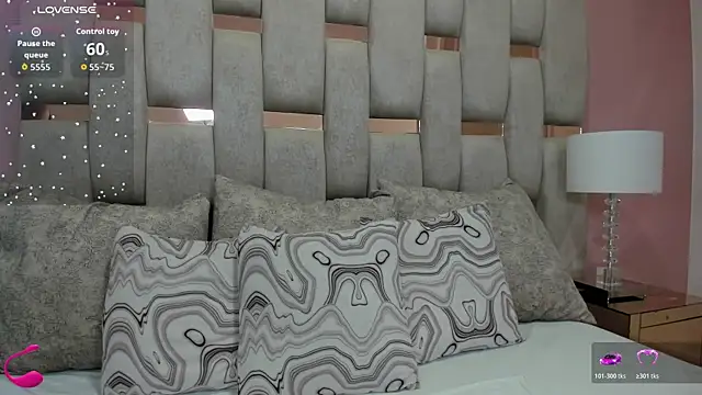 nicole fisherr online show from 11/16/25, 05:13