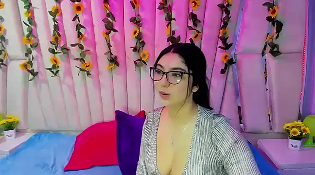 Lucy Anall  online show from 01/15/25, 09:51