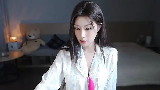 Snapshot of Lucky-baby chatting on 12/02/24, 03:03 Lucky-baby online show from 12/02/24, 03:03