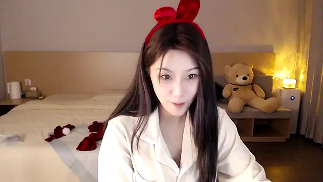 Snapshot of Lucky-baby chatting on 12/24/24, 04:40 Lucky-baby online show from 12/24/24, 04:40
