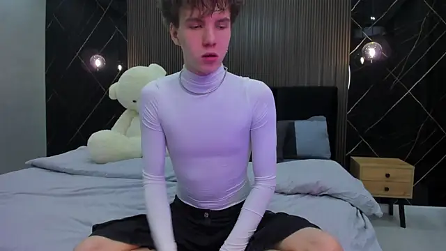 Snapshot of braxiboy chatting on 01/21/25, 01:22 braxiboy online show from 01/21/25, 01:22