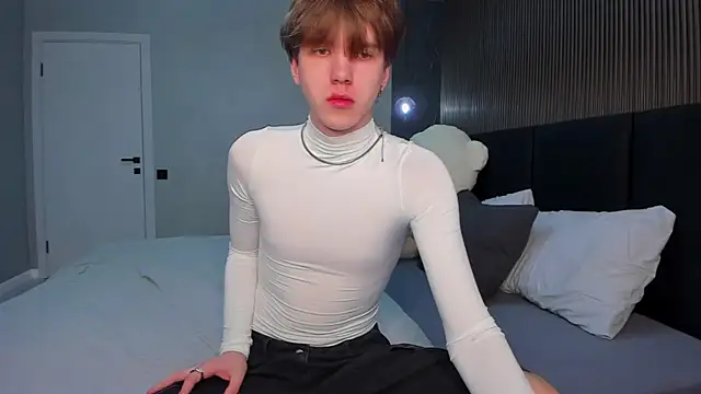 Snapshot of braxiboy chatting on 02/19/25, 10:09 braxiboy online show from 02/19/25, 10:09