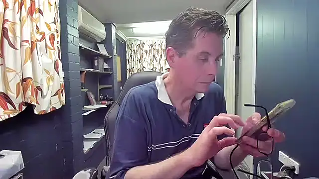 tilobinder online show from 12/04/24, 01:53