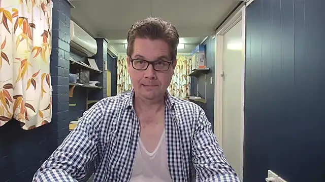 tilobinder online show from 09/14/25, 01:10