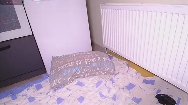 CutiePie3 online show from 01/04/25, 07:34