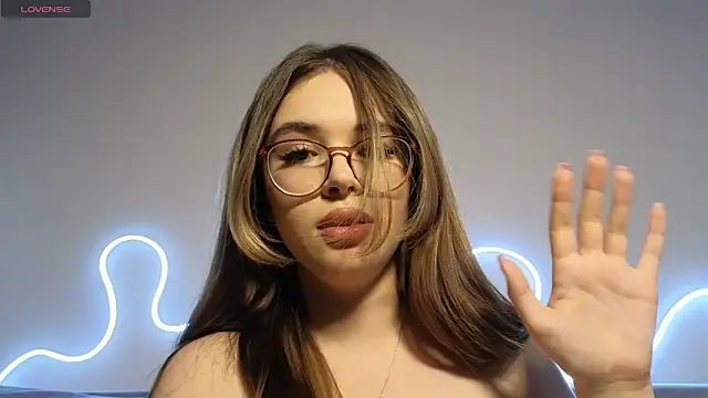 CutiePie3 online show from 03/18/25, 12:27