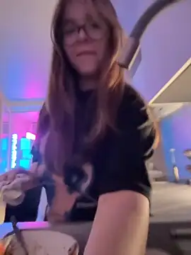 CutiePie3 online show from 09/14/25, 05:23