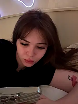 CutiePie3 online show from 11/29/25, 07:33