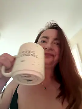 LouiseTswing online show from 10/03/25, 11:18