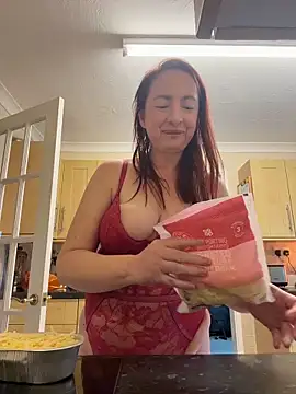 LouiseTswing online show from 02/03/26, 03:06