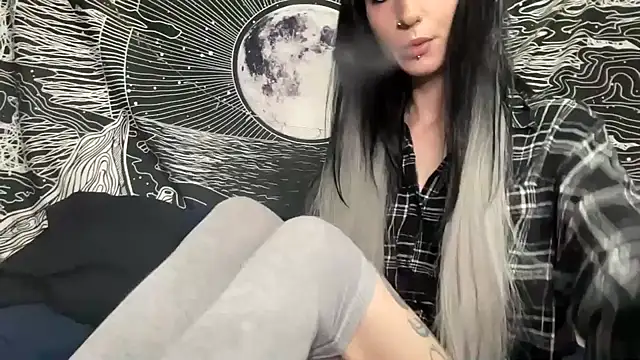 MissMidnightUK online show from 02/10/25, 12:19