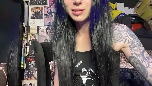 MissMidnightUK online show from 09/18/25, 10:34