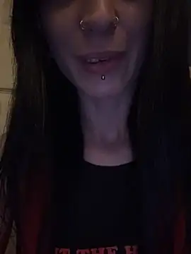 Snapshot of MissMidnightUK chatting on 05/16/26, 12:18 MissMidnightUK online show from 05/16/26, 12:18