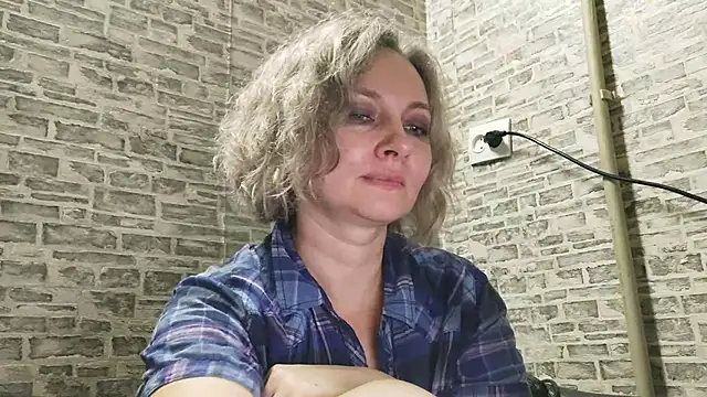 EdithManning online show from 01/25/25, 02:47