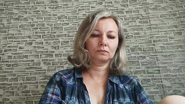 EdithManning online show from 09/11/25, 05:07