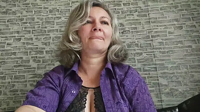 EdithManning online show from 09/22/25, 05:42