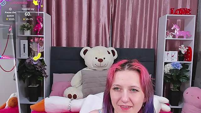 MiaKarlos online show from 11/22/25, 01:15