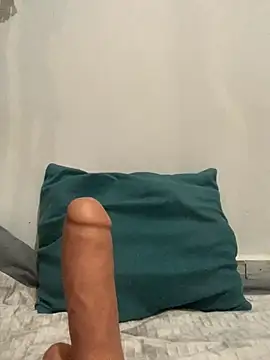 abyusif101099 online show from 09/13/25, 04:07