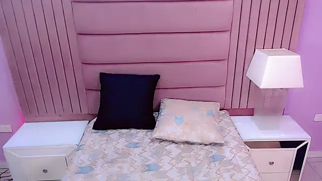 SexyValeriaa online show from 01/10/25, 03:37