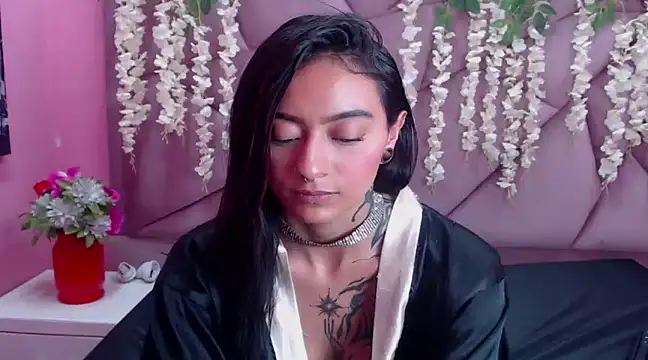 Snapshot of Miaa_Thopmson chatting on 03/19/25, 06:12 Miaa Thopmson online show from 03/19/25, 06:12