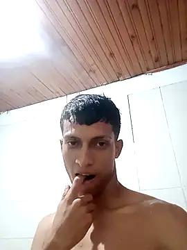 wolf james123 online show from 12/26/24, 04:10