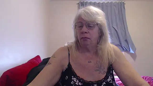 canadiancougar1965 online show from 12/08/24, 04:18