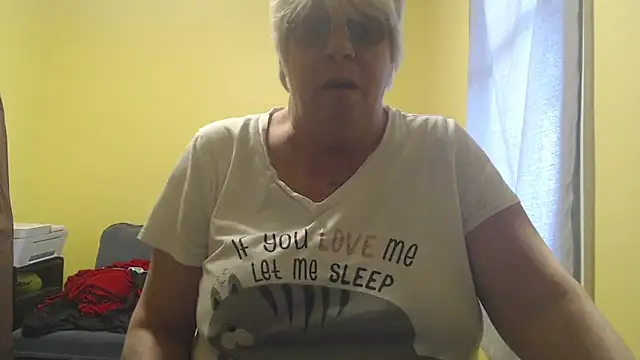 canadiancougar1965 online show from 12/13/25, 08:04