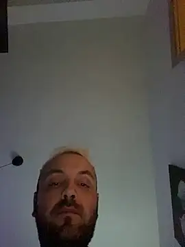 Snapshot of sakissp chatting on 03/13/25, 08:54 sakissp online show from 03/13/25, 08:54