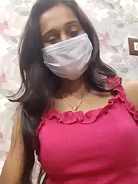 Snapshot of Oleevia chatting on 12/18/24, 11:56 Oleevia online show from 12/18/24, 11:56