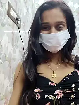 Snapshot of Oleevia chatting on 12/20/24, 10:49 Oleevia online show from 12/20/24, 10:49