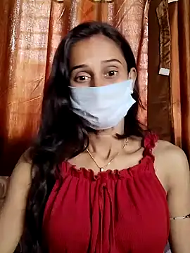 Snapshot of Oleevia chatting on 12/26/24, 07:45 Oleevia online show from 12/26/24, 07:45