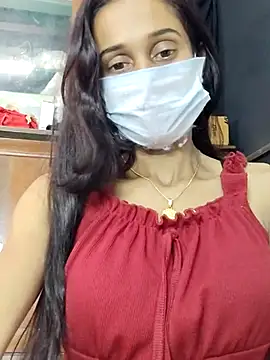 Snapshot of Oleevia chatting on 12/27/24, 10:55 Oleevia online show from 12/27/24, 10:55