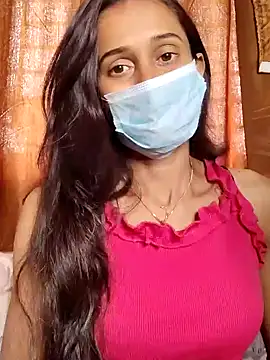 Snapshot of Oleevia chatting on 12/29/24, 07:28 Oleevia online show from 12/29/24, 07:28