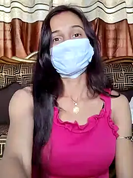 Snapshot of Oleevia chatting on 01/07/25, 10:32 Oleevia online show from 01/07/25, 10:32